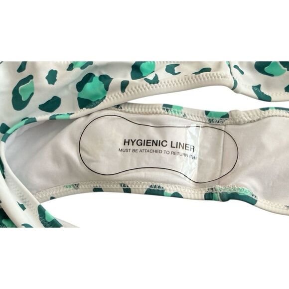 Cupshe Brazilian Bikini Bottoms  NWT Small - Picture 3 of 4